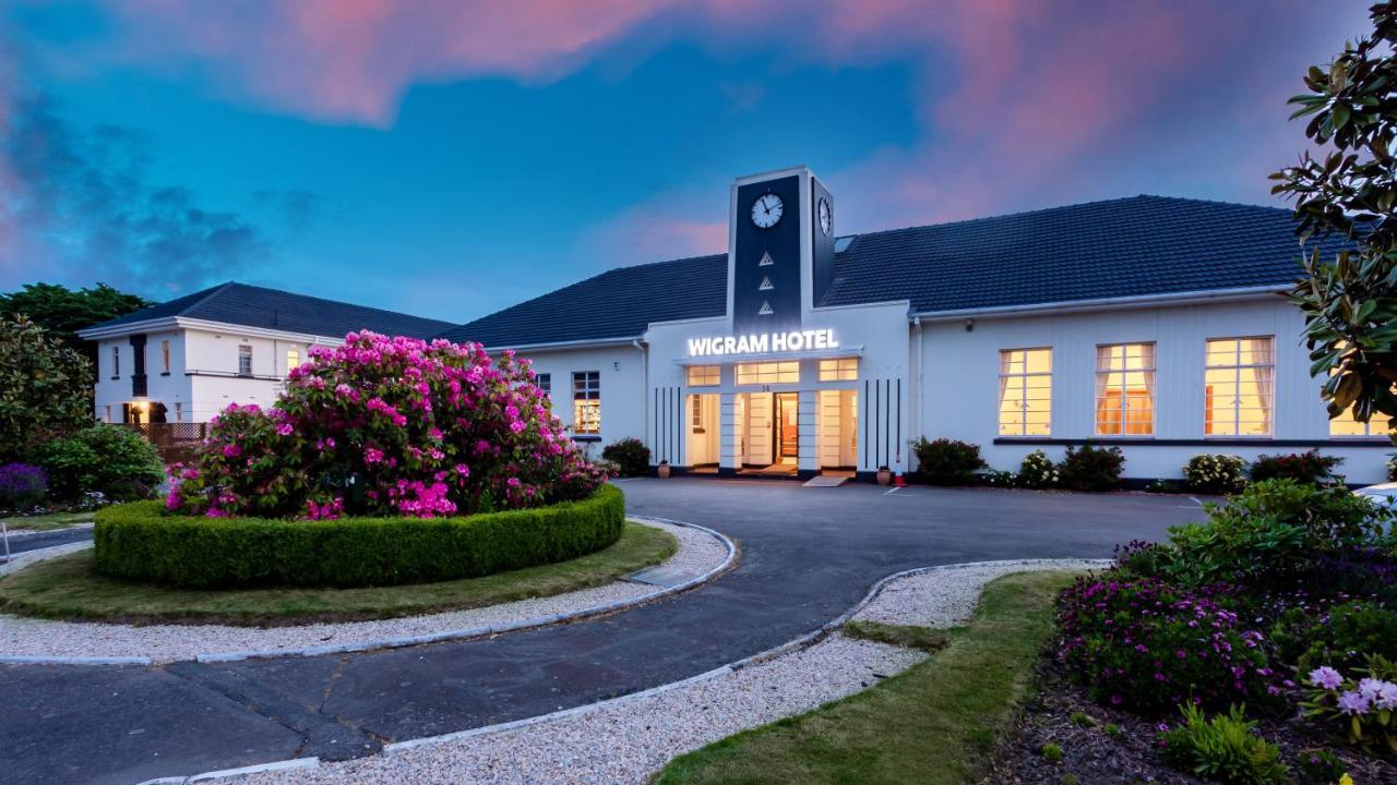 Wigram Hotel Christchurch Bagian luar foto