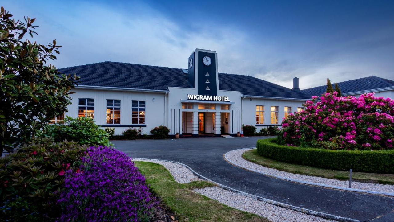 Wigram Hotel Christchurch Bagian luar foto