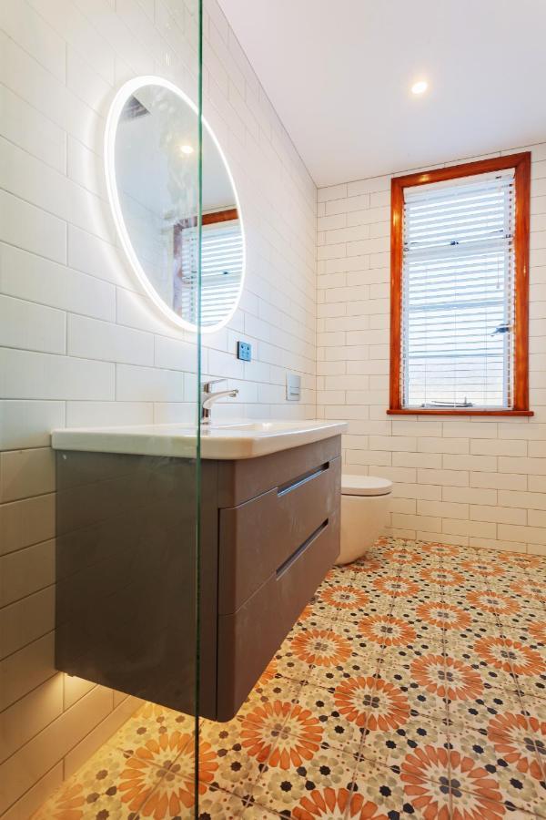 Wigram Hotel Christchurch Bagian luar foto