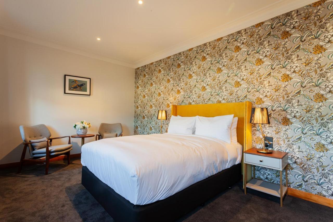 Wigram Hotel Christchurch Bagian luar foto
