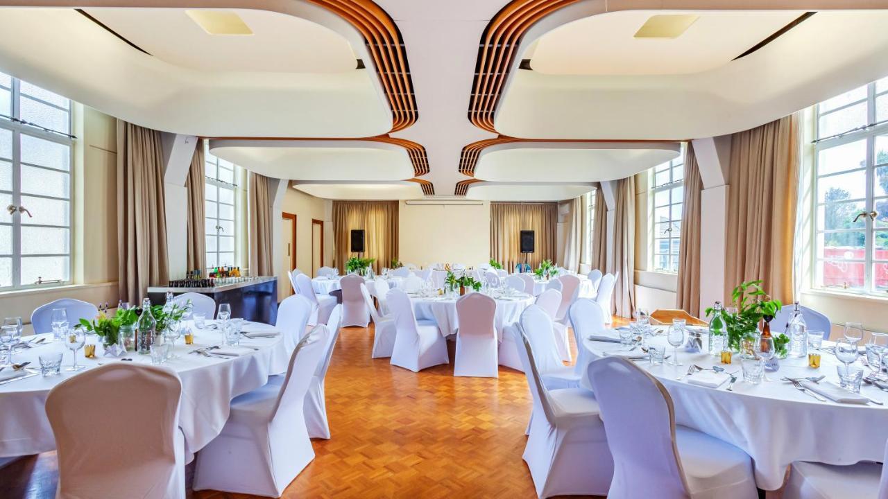 Wigram Hotel Christchurch Bagian luar foto