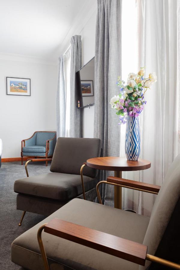 Wigram Hotel Christchurch Bagian luar foto