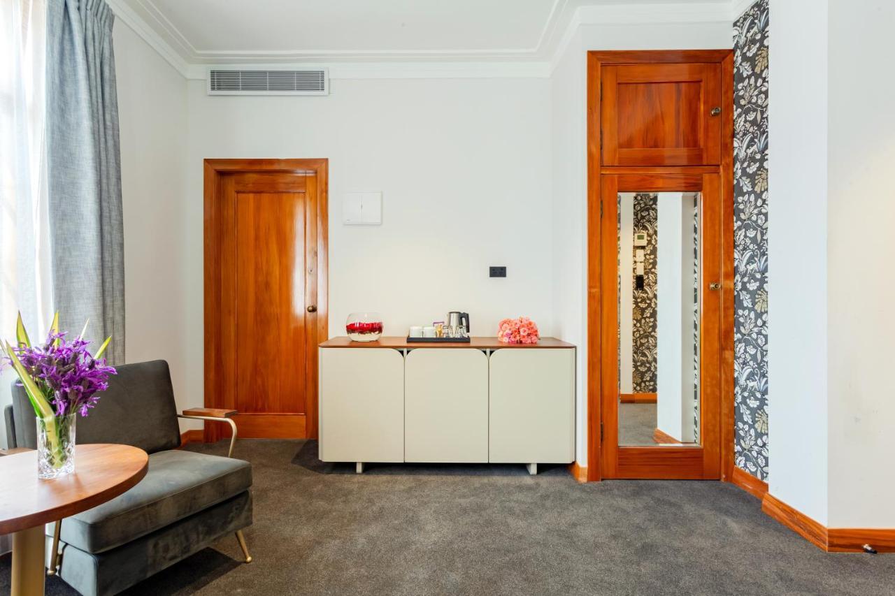 Wigram Hotel Christchurch Bagian luar foto