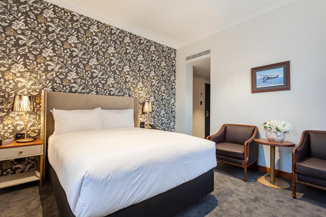 Wigram Hotel Christchurch Bagian luar foto