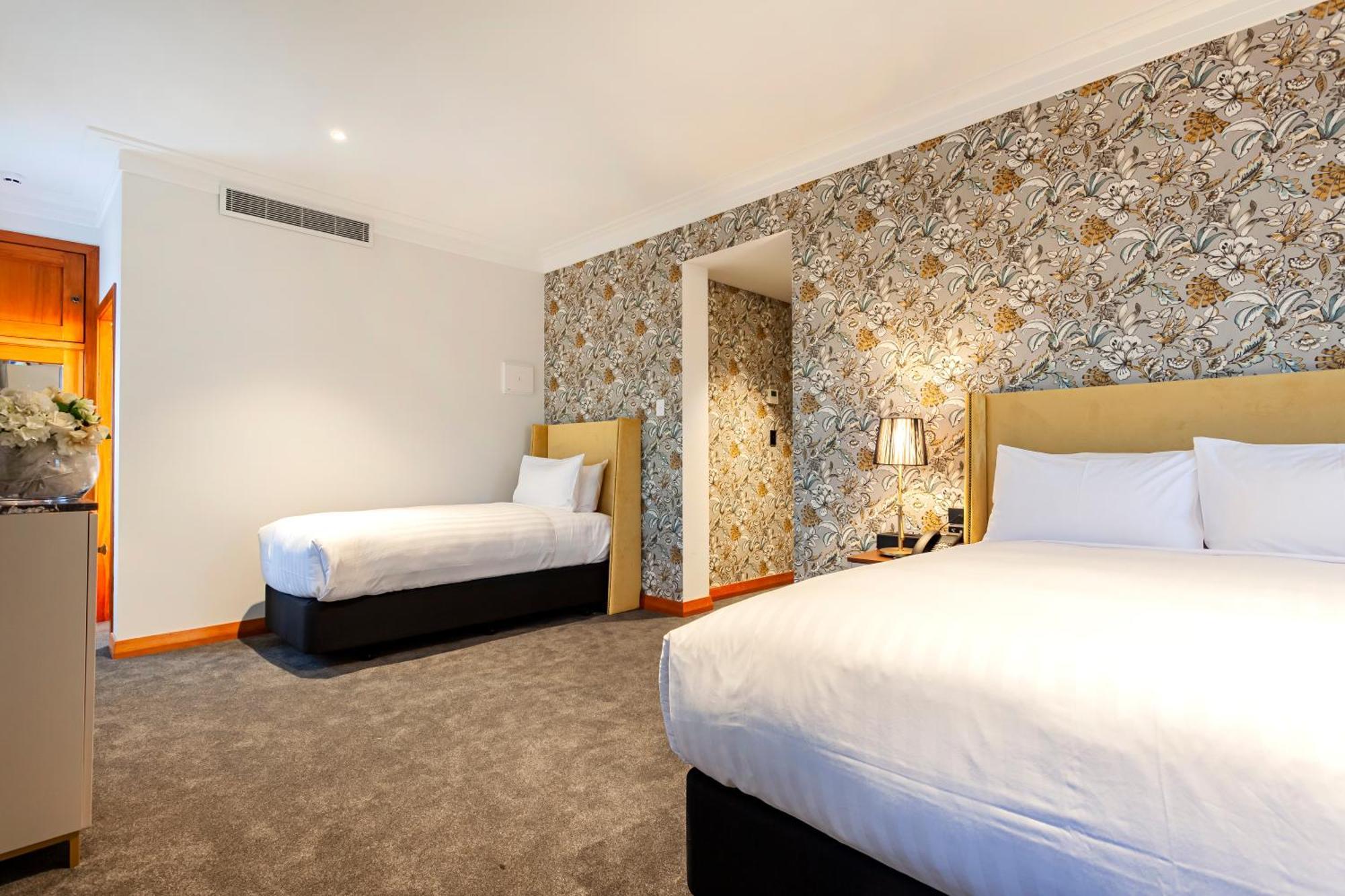 Wigram Hotel Christchurch Bagian luar foto