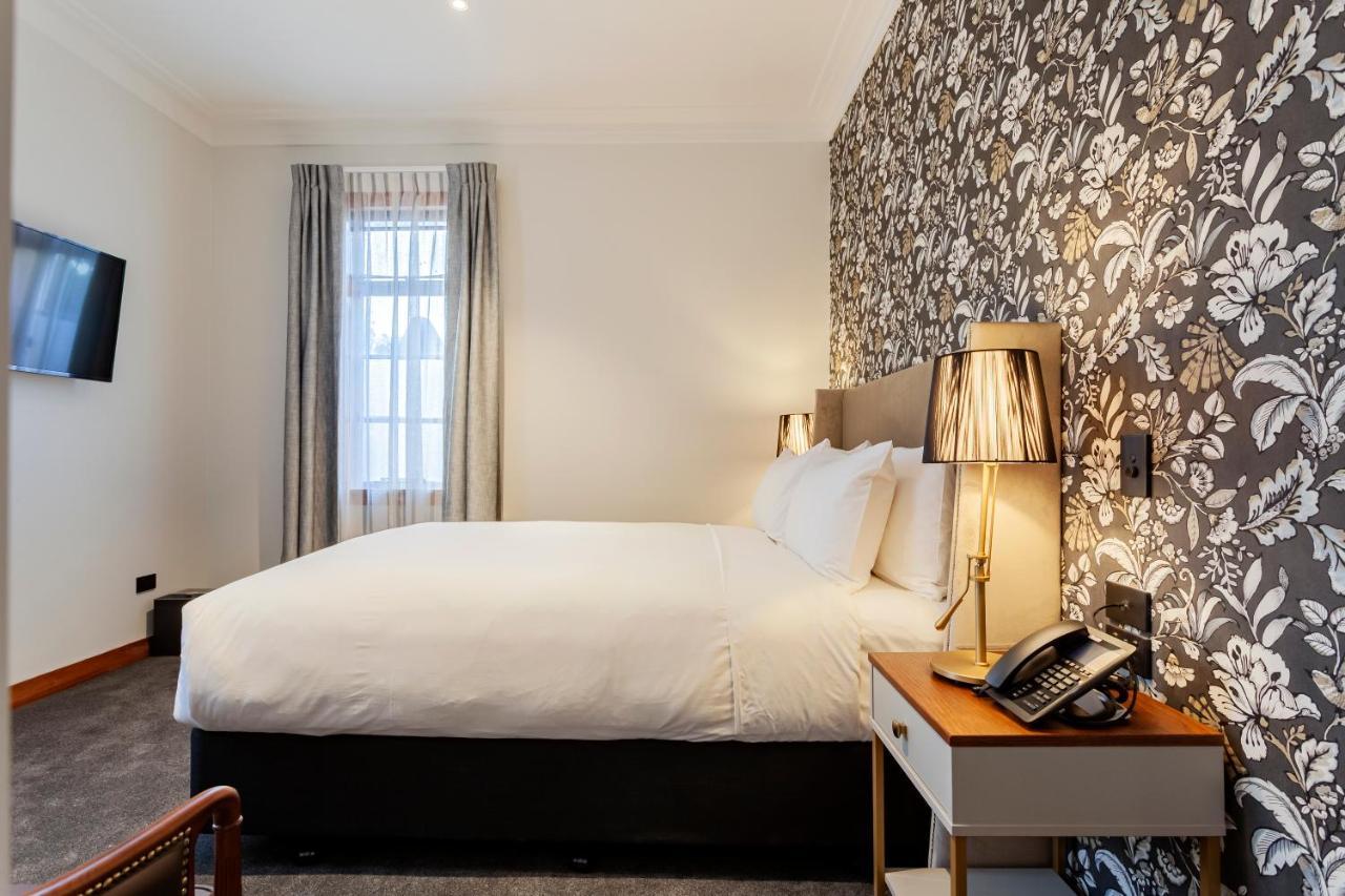 Wigram Hotel Christchurch Bagian luar foto