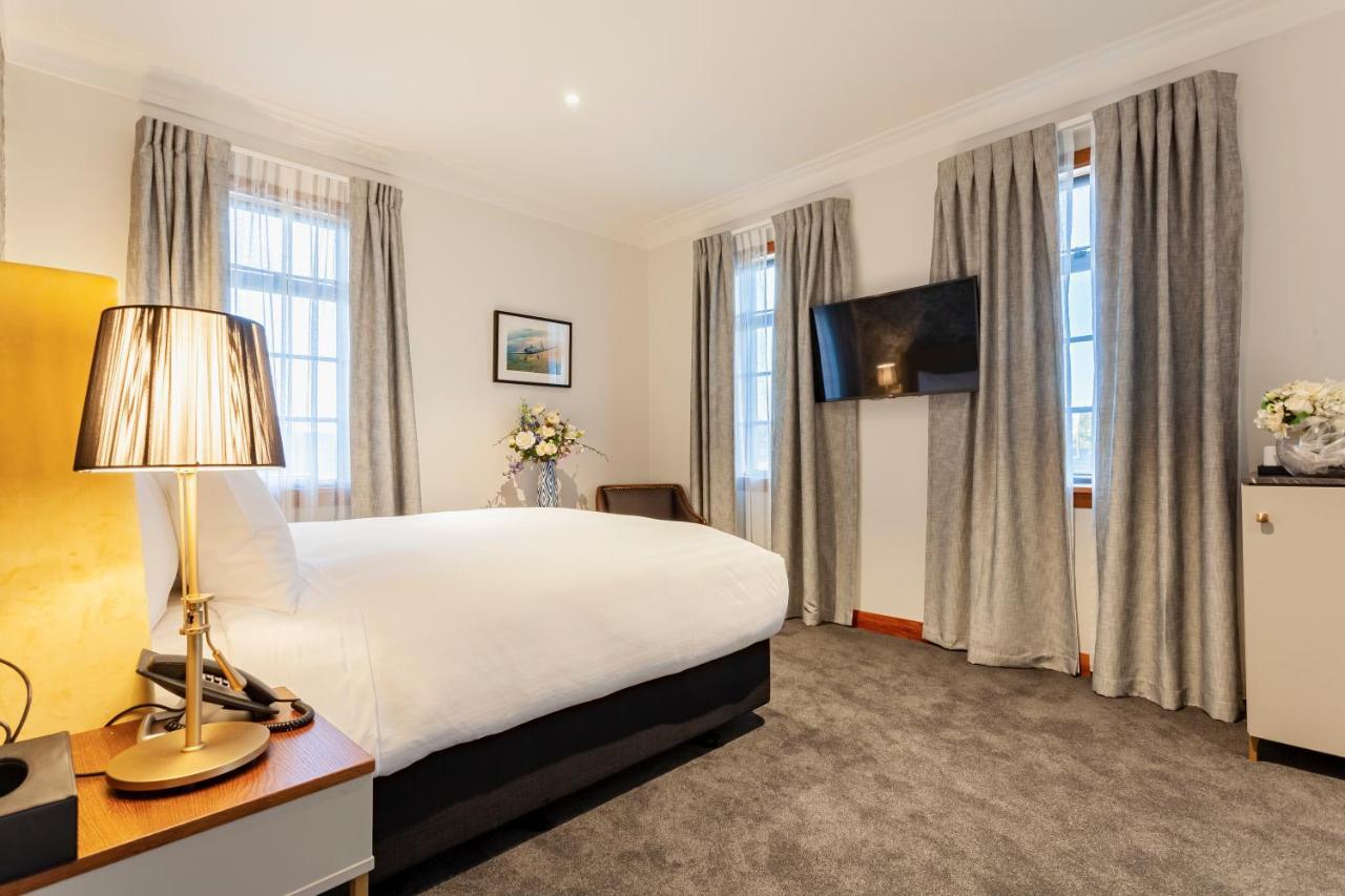 Wigram Hotel Christchurch Bagian luar foto