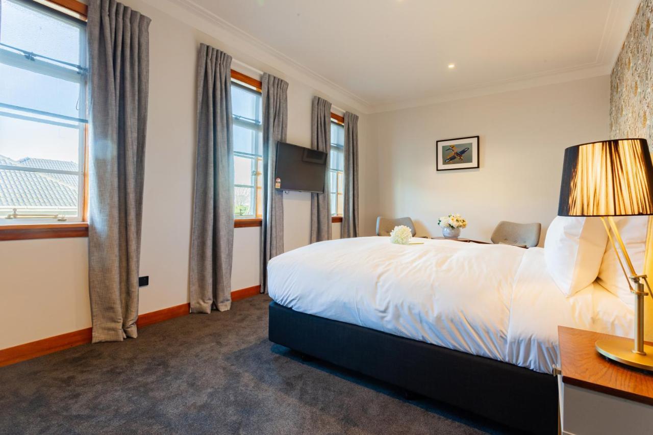 Wigram Hotel Christchurch Bagian luar foto