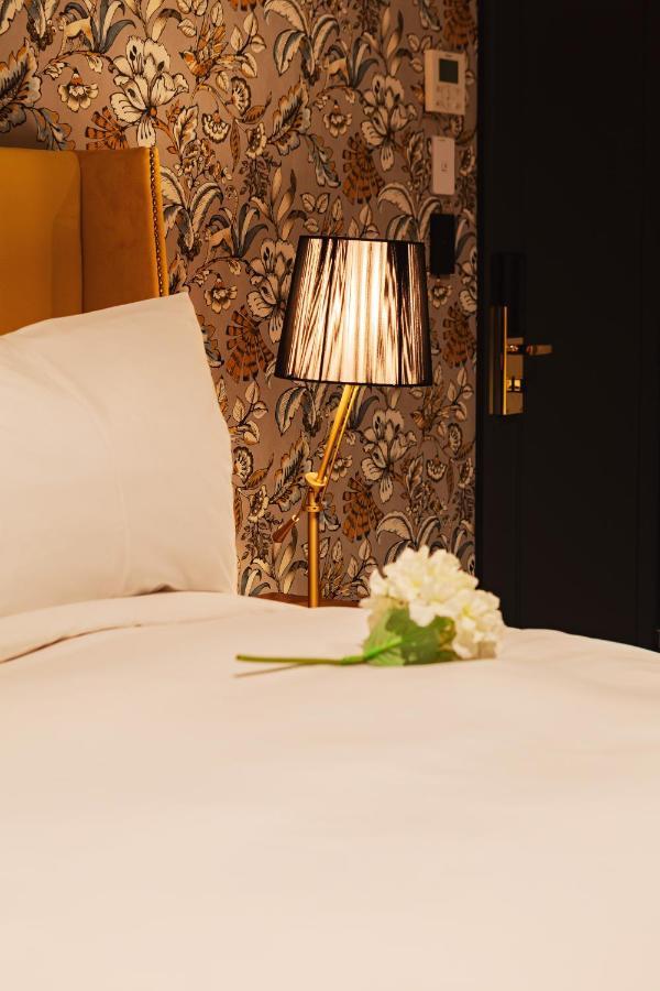 Wigram Hotel Christchurch Bagian luar foto